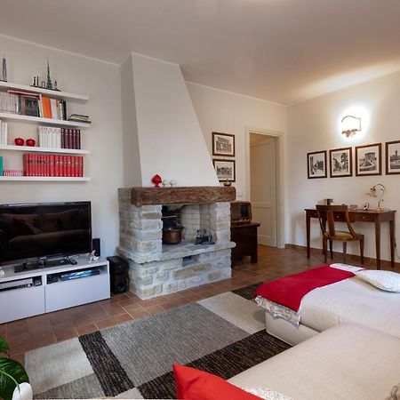 Altra Meta B&B Gubbio Esterno foto